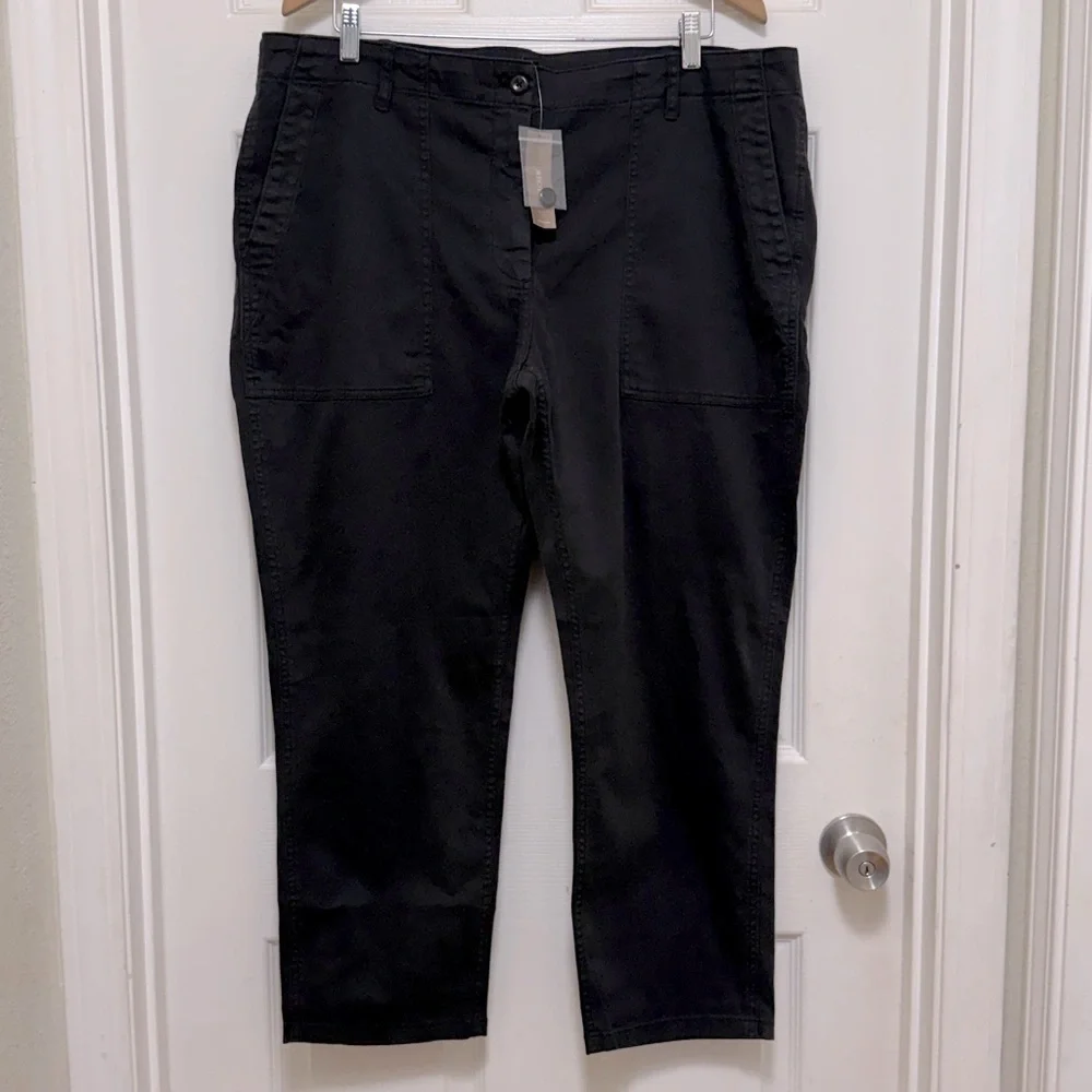 NWT J.Crew Patch-Pocket Slim Chino Pant in Black